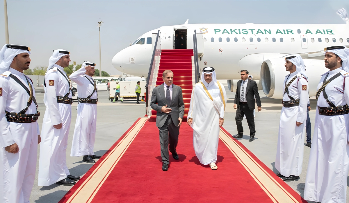 Pakistani Prime Minister Arrives in Doha